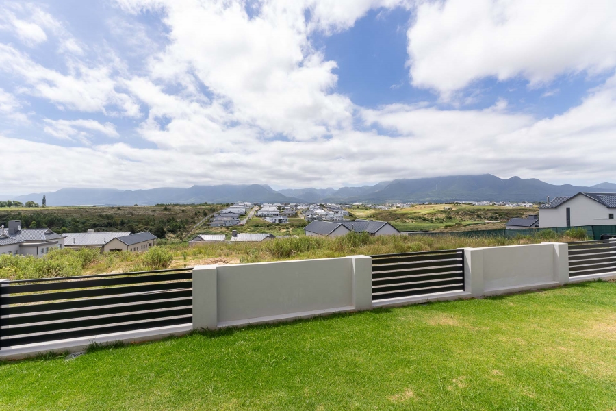 3 Bedroom Property for Sale in Kingswood Golf Estate Western Cape